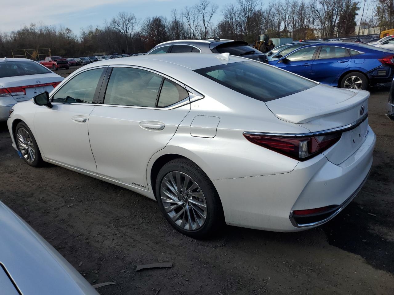 VIN 58AEA1C13MU010358 2021 LEXUS ES300 no.2