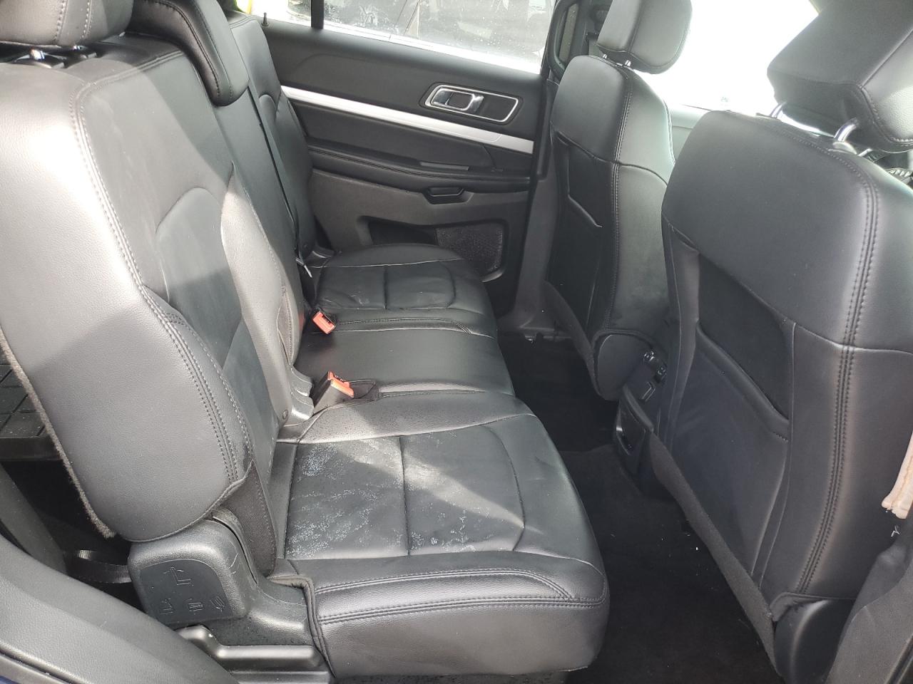 2017 Ford Explorer - Image 11