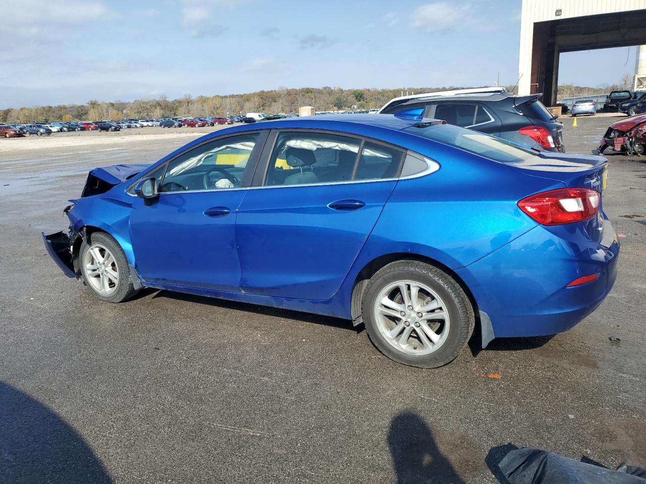 2017 Chevrolet Cruze - Image 2