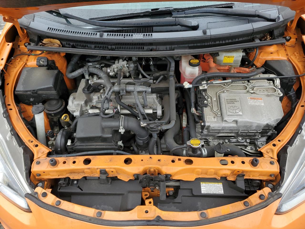 JTDKDTB39F1098146 2015 Toyota Prius C