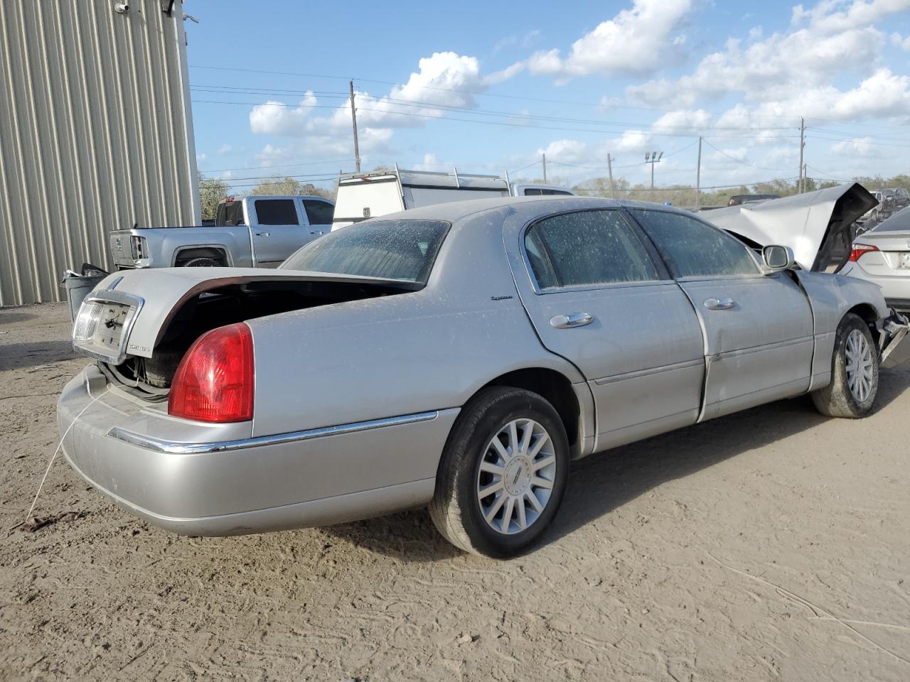 2007 Lincoln Town Car Signature VIN: 1LNHM81V17Y638510 Lot: 78456534