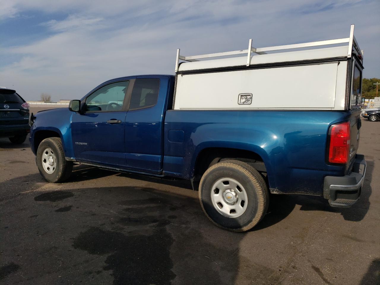 VIN 1GCHSBEAXK1225114 2019 CHEVROLET COLORADO no.2