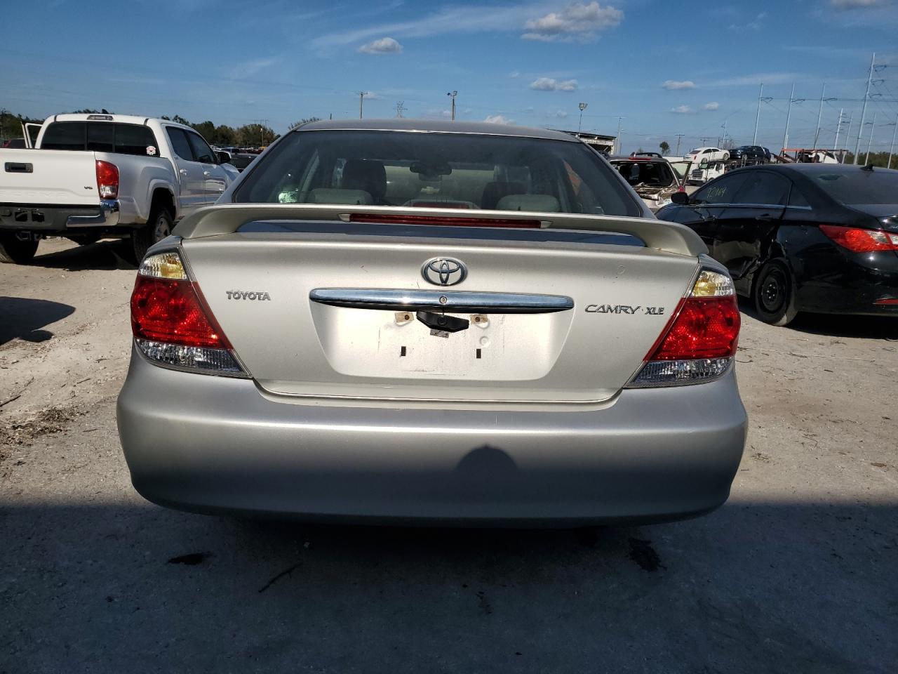 2005 Toyota Camry Le VIN: 4T1BE32K95U400175 Lot: 78045874