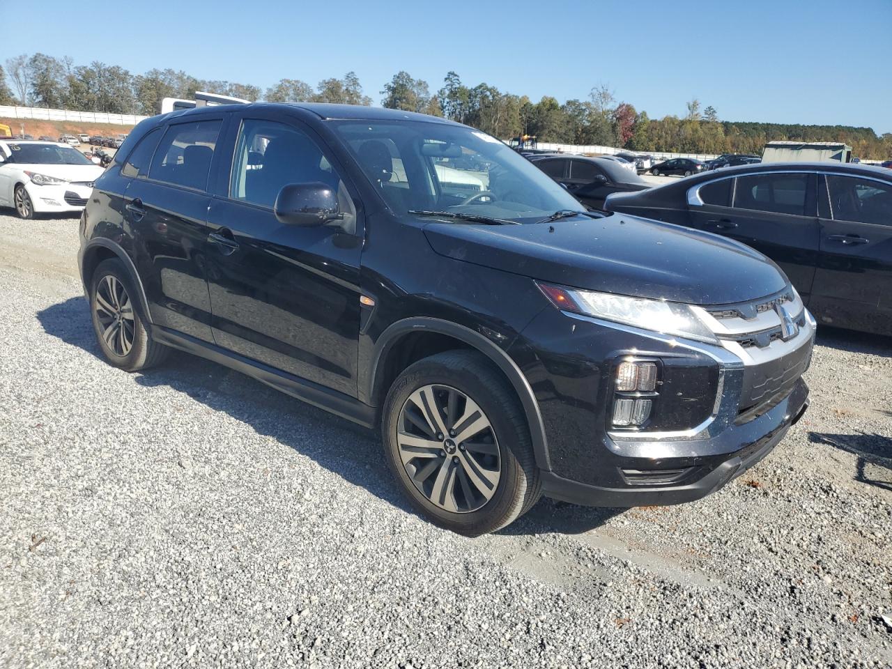 2020 Mitsubishi Outlander - Image 4