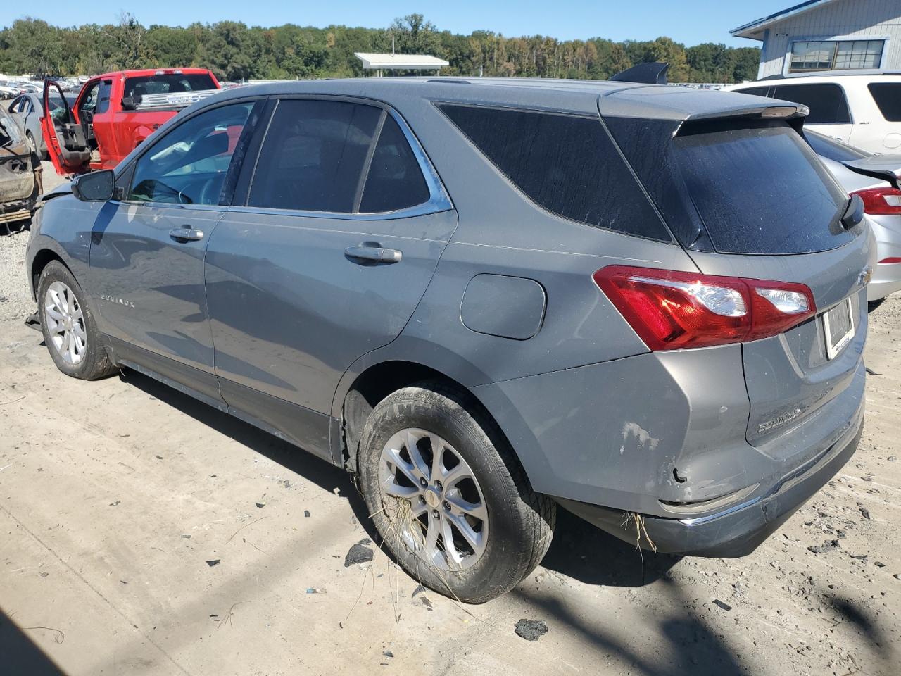 VIN 3GNAXKEV7KS536690 2019 CHEVROLET EQUINOX no.2