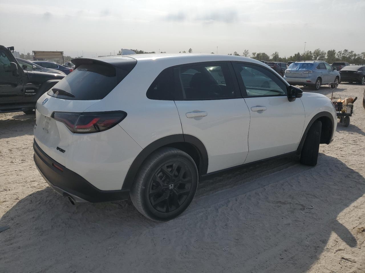 2023 Honda HR-V - Image 3