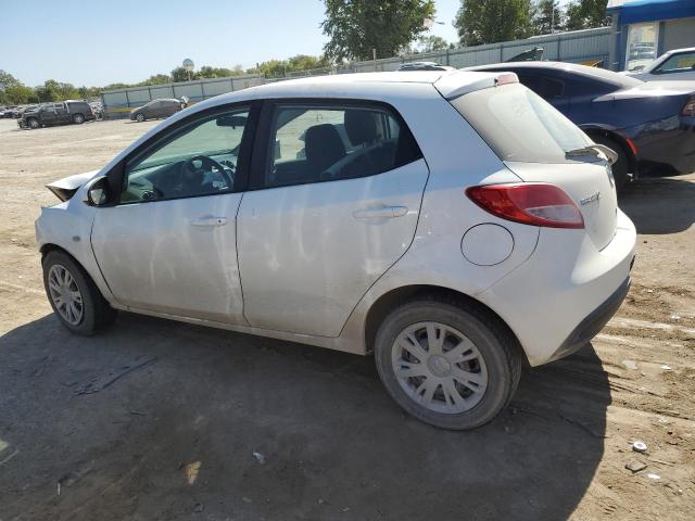 Хэтчбеки MAZDA 2 2012 Белы