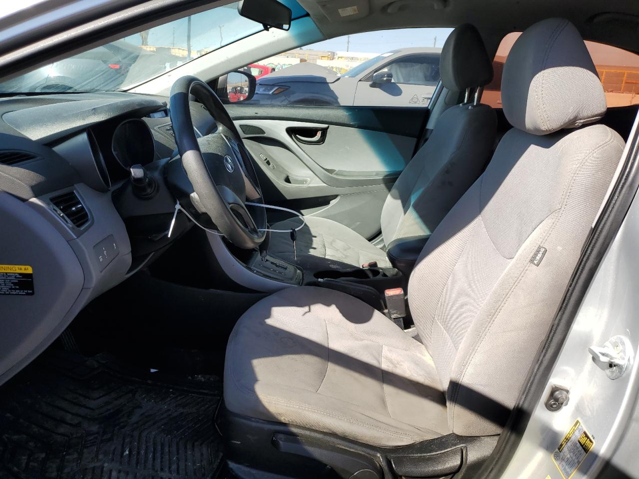 2013 Hyundai Elantra - Image 7