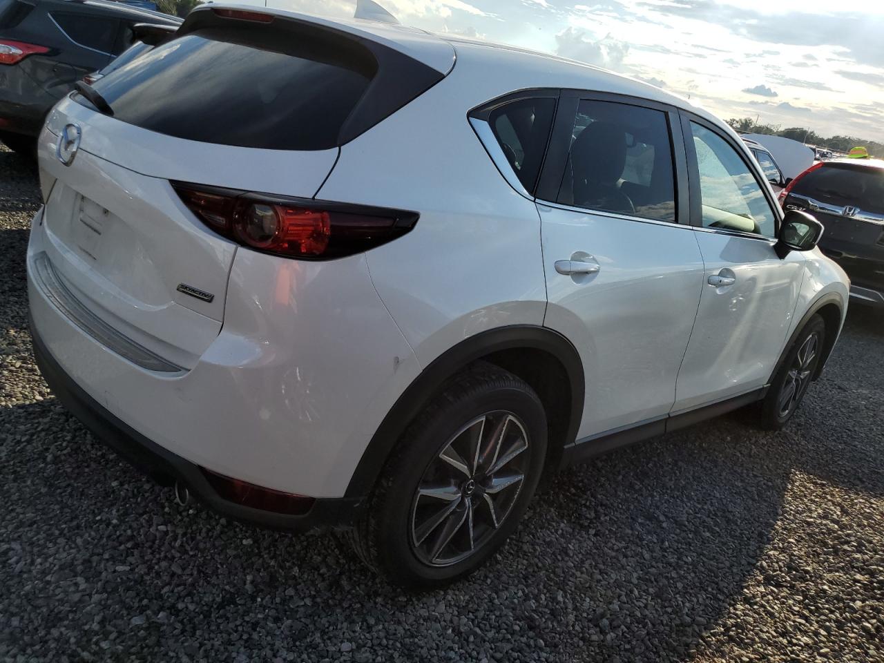 2018 Mazda CX-5 - Image 3
