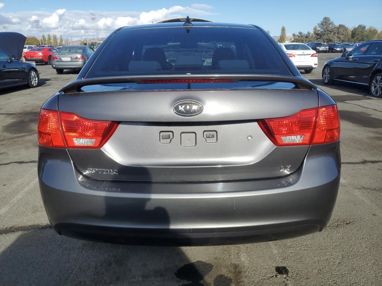 2009 Kia Optima Lx VIN: KNAGE228395321039 Lot: 78803624