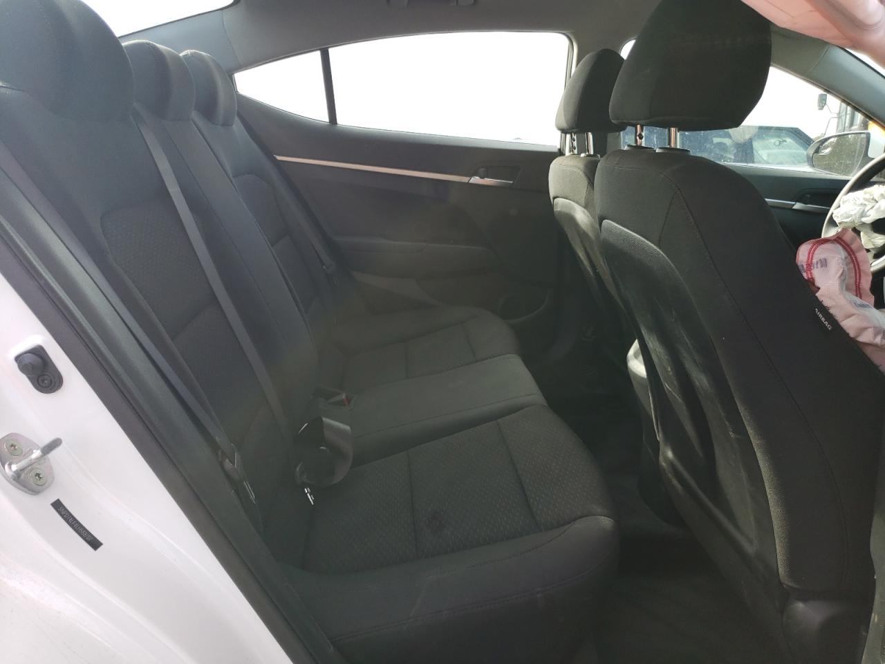 2020 Hyundai Elantra - Image 10