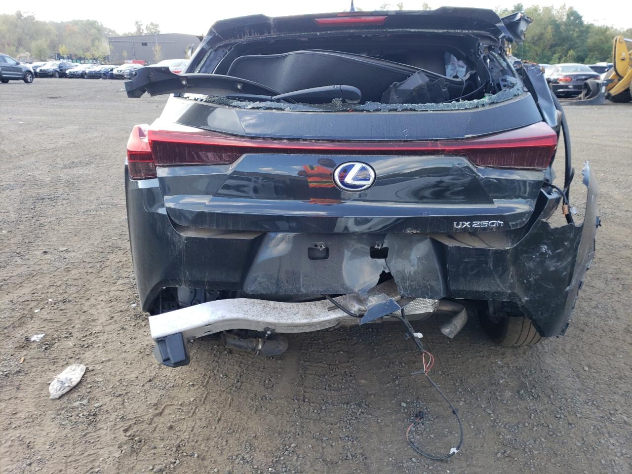 2022 Lexus Ux 250H Base VIN: JTHX9JBHXN2060665 Lot: 72070644