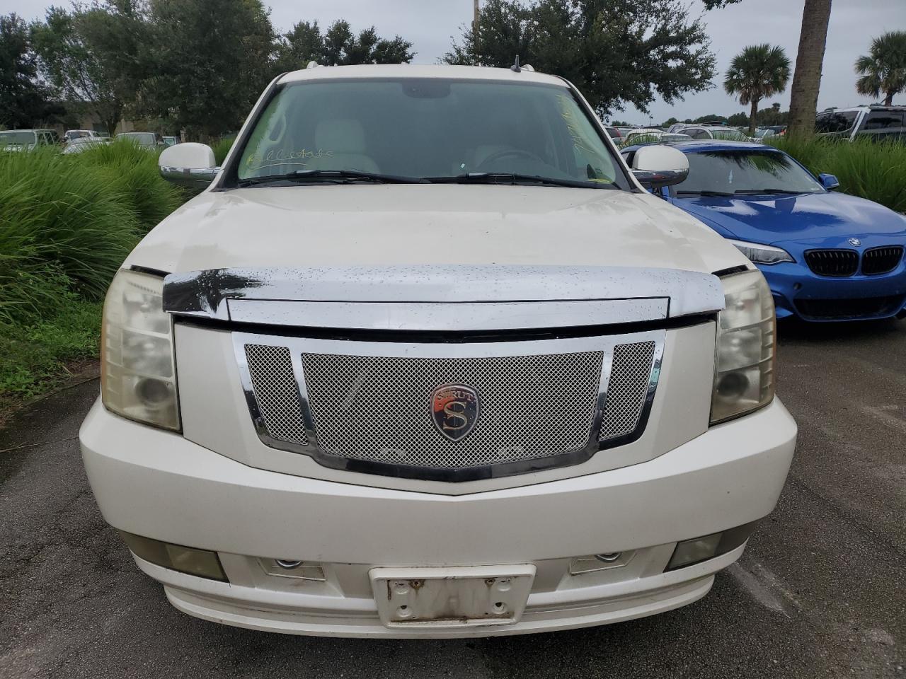 2008 Cadillac Escalade - Image 5