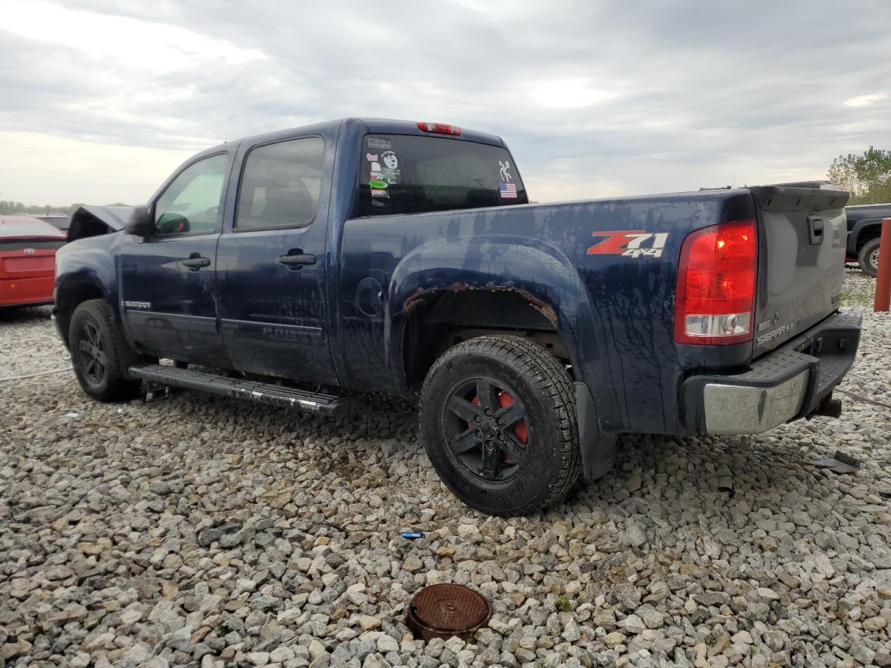 2009 GMC Sierra - Image 2