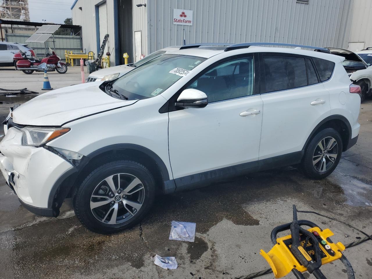 2017 Toyota RAV 4 - Image 1