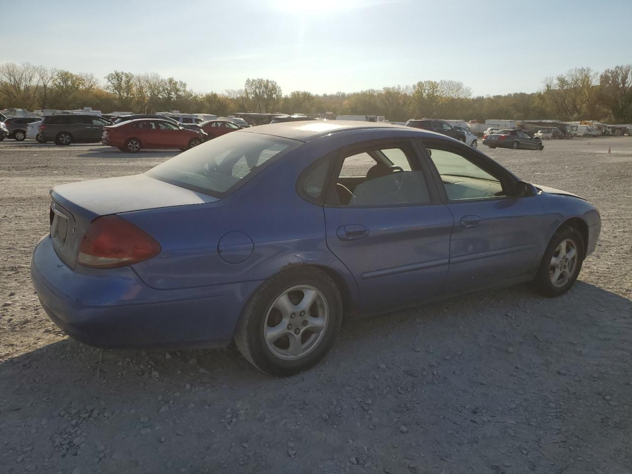 2003 Ford Taurus - Image 3