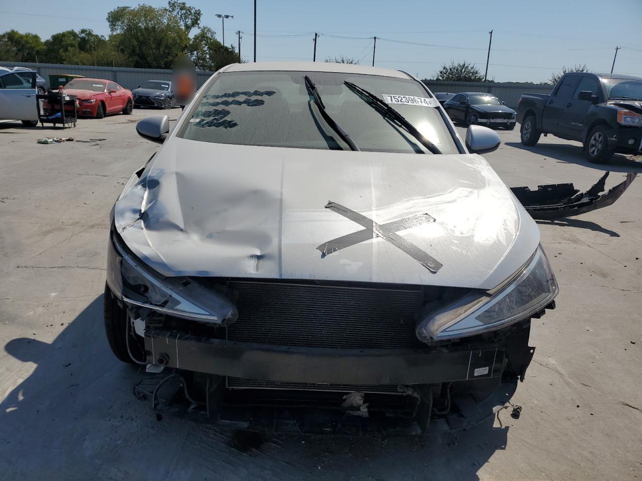 2019 Hyundai Elantra - Image 5