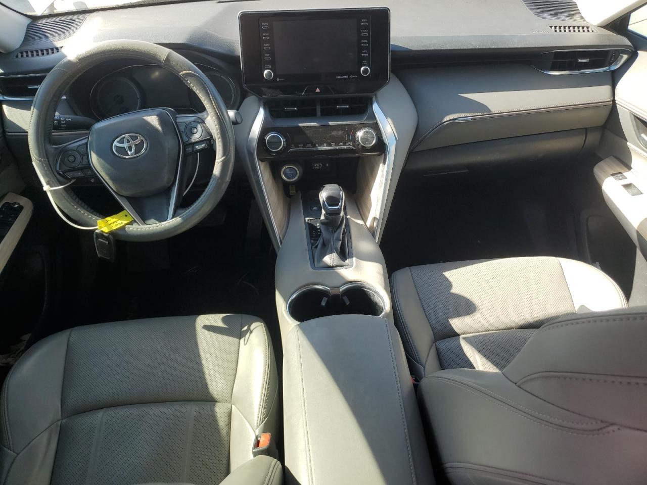 JTEAAAAH8MJ046778 2021 Toyota Venza Le