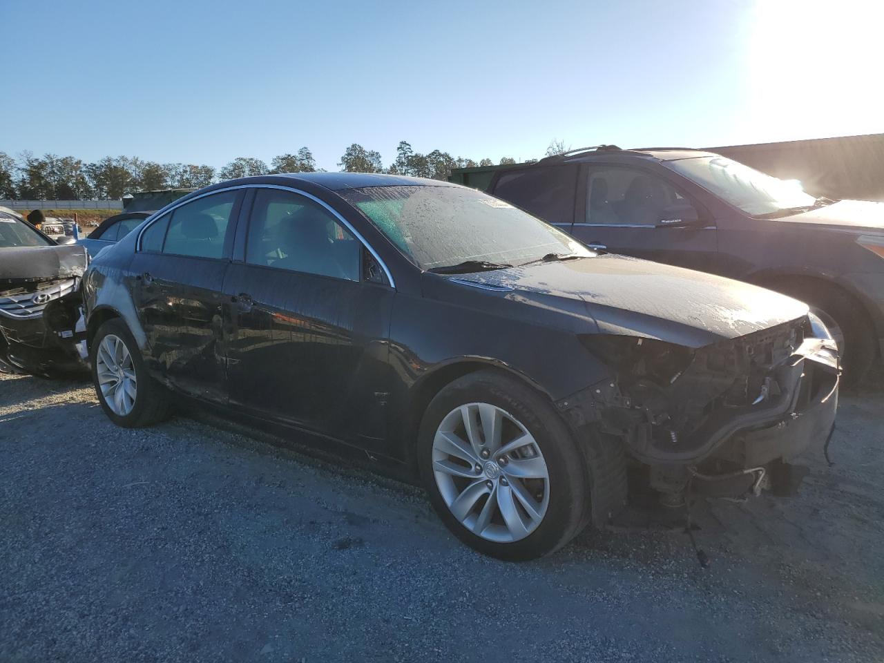 2016 Buick Regal - Image 4