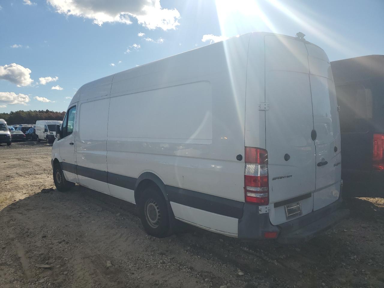 VIN WD3PE8CC1E5858702 2014 MERCEDES-BENZ SPRINTER no.2