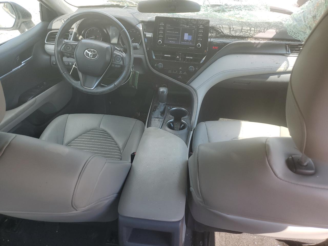 2022 Toyota Camry - Image 8