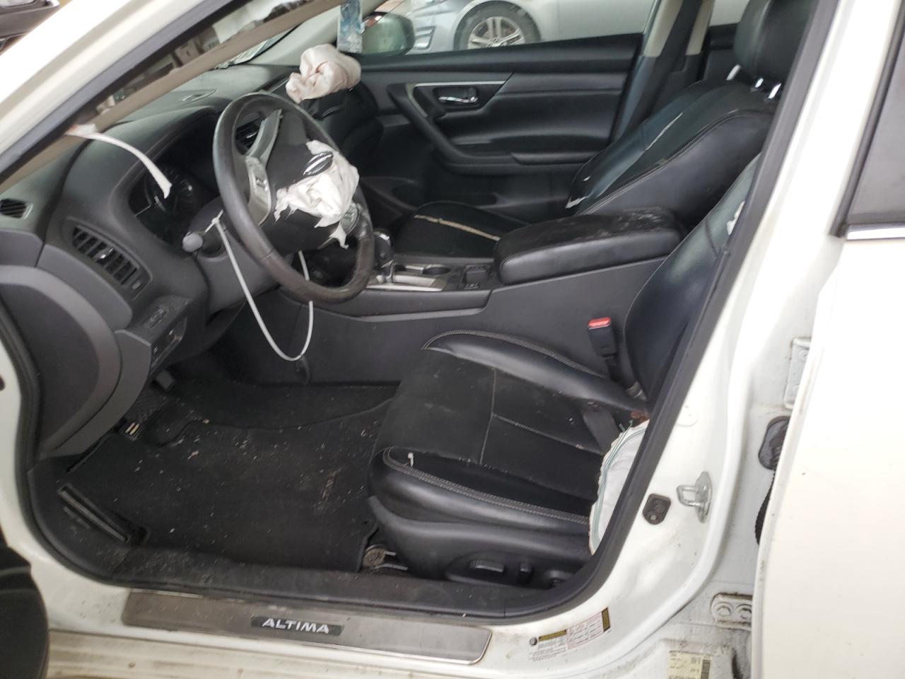 2016 Nissan Altima - Image 7