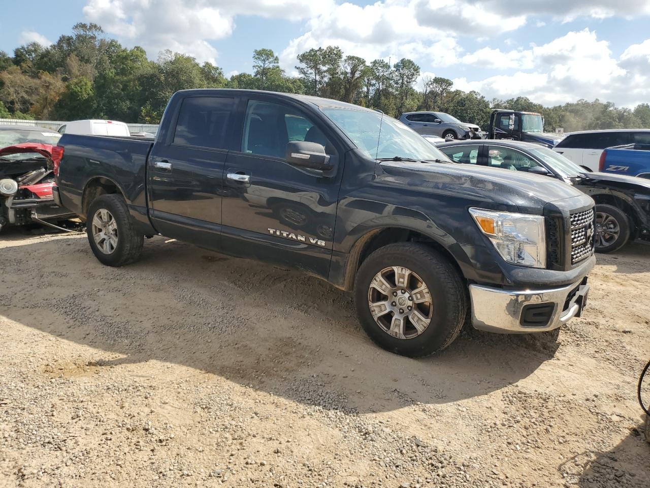 2019 Nissan Titan - Image 4