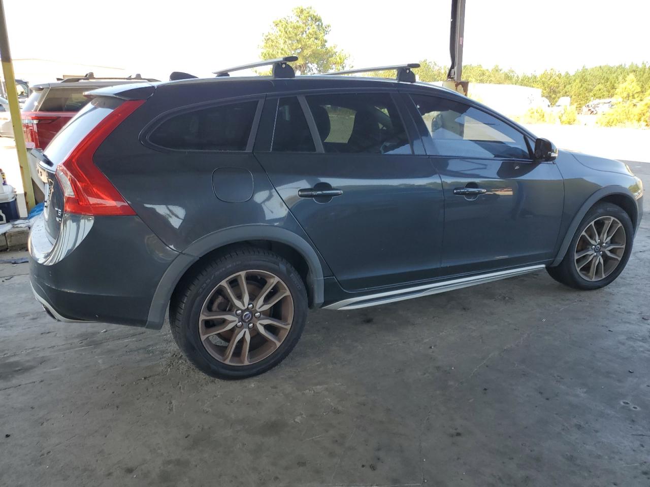 2015 Volvo V60 Cross Country Premier VIN: YV4612HK3F1001328 Lot: 76340514