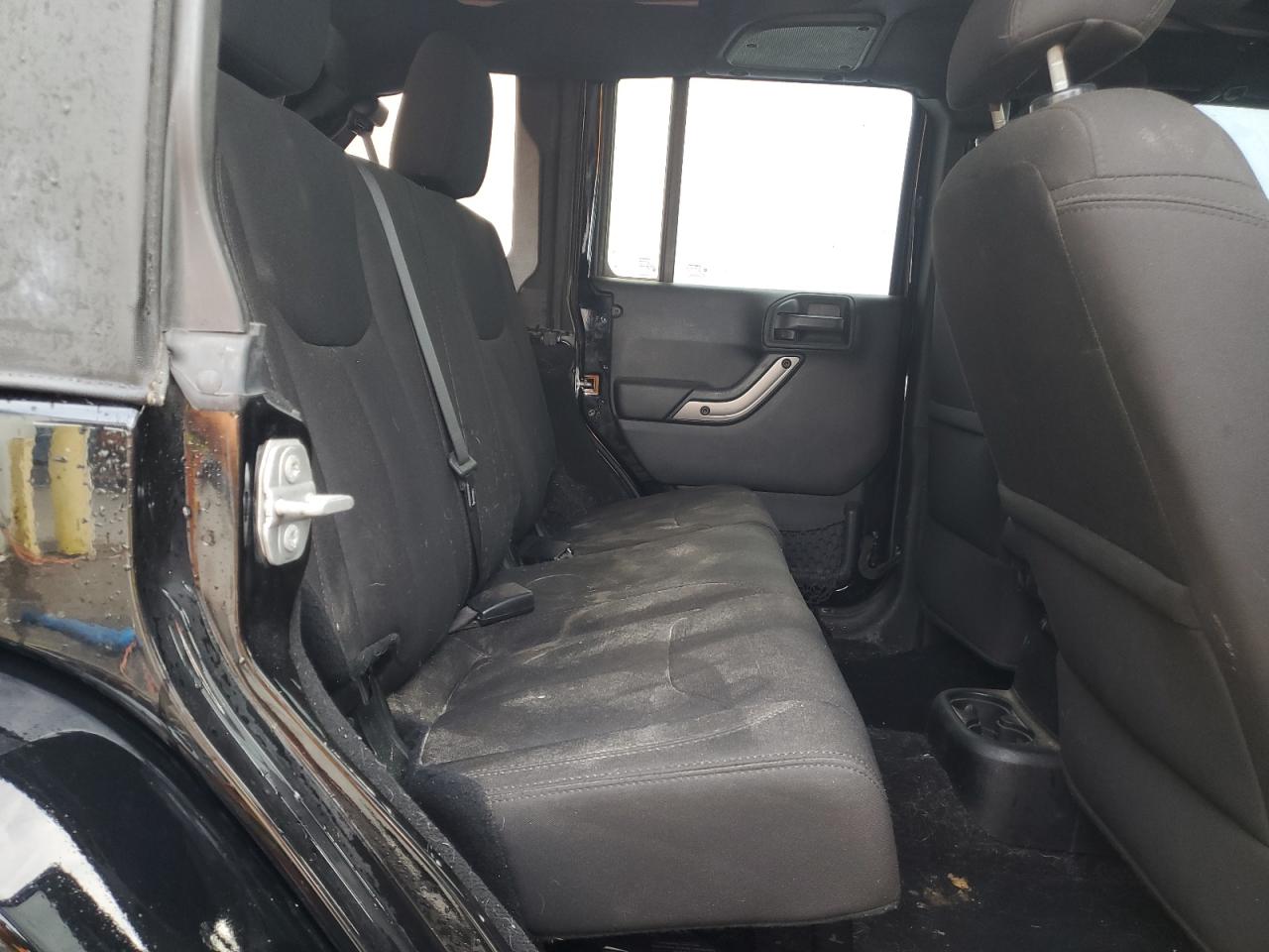 2018 Jeep Wrangler Unlimited Sahara VIN: 1C4BJWEG2JL808039 Lot: 78275434