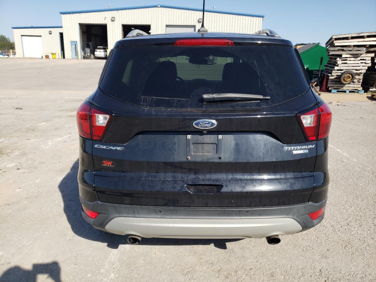 1FMCU9J90KUA36863 2019 Ford Escape Titanium