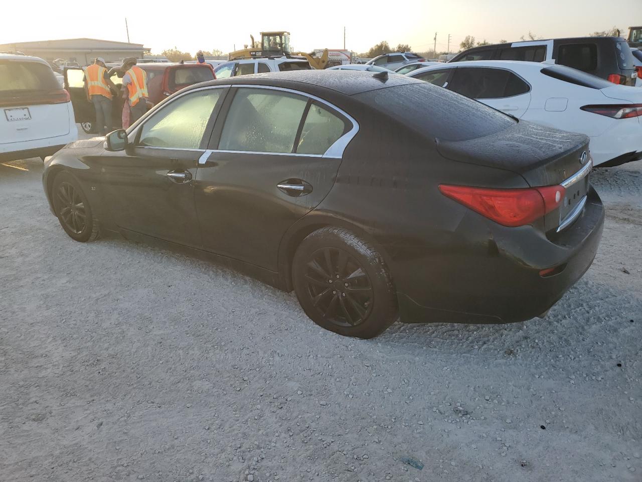 2015 Infiniti Q50 - Image 2