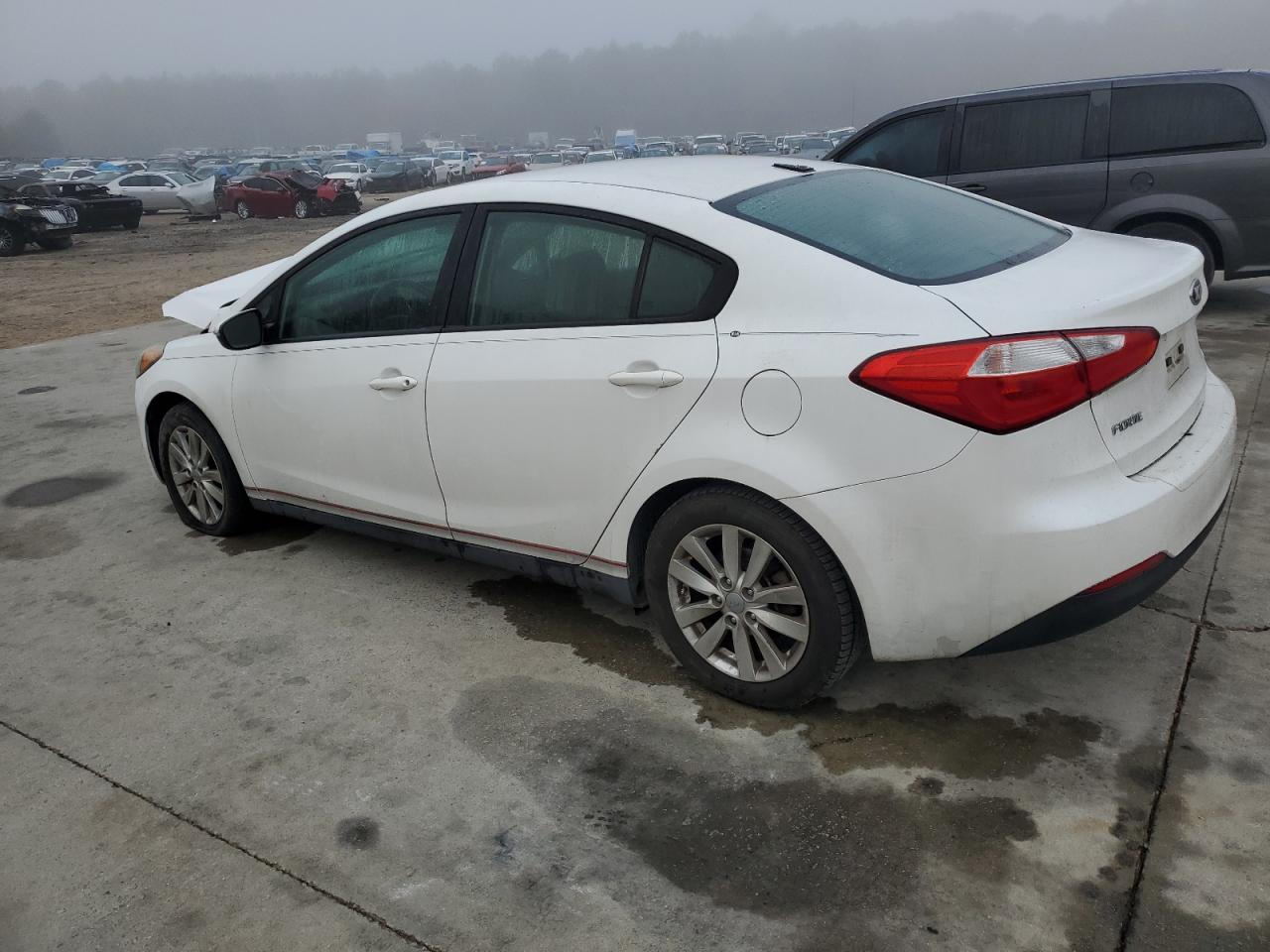2014 Kia Forte - Image 2