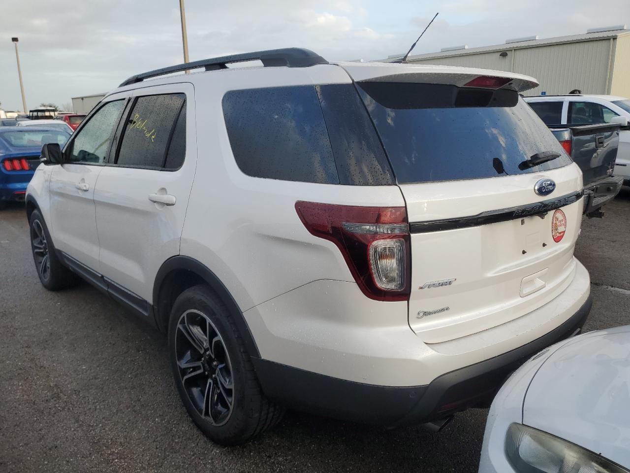 1FM5K8GT6FGC11679 2015 FORD EXPLORER - Image 2