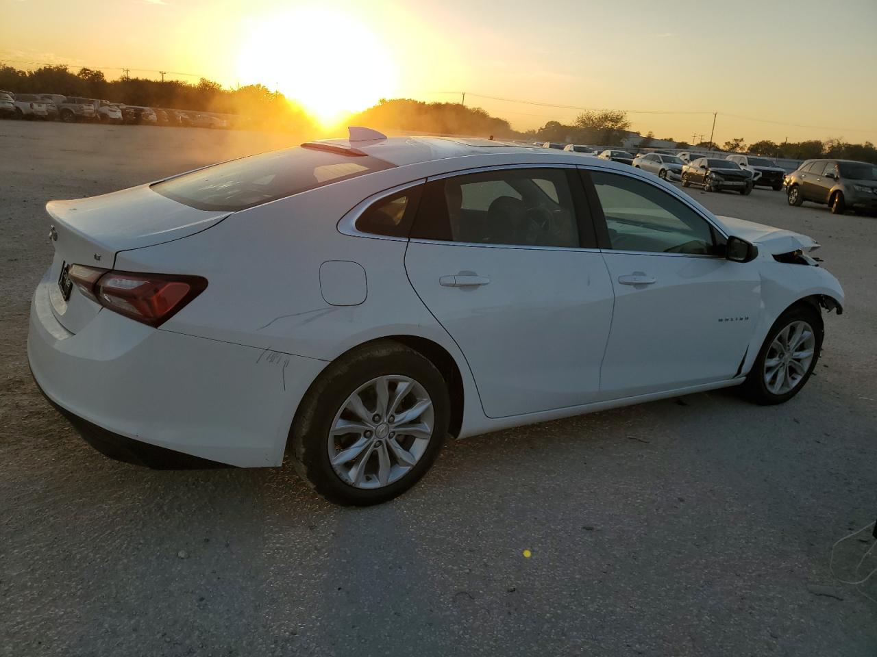 2022 Chevrolet Malibu - Image 3