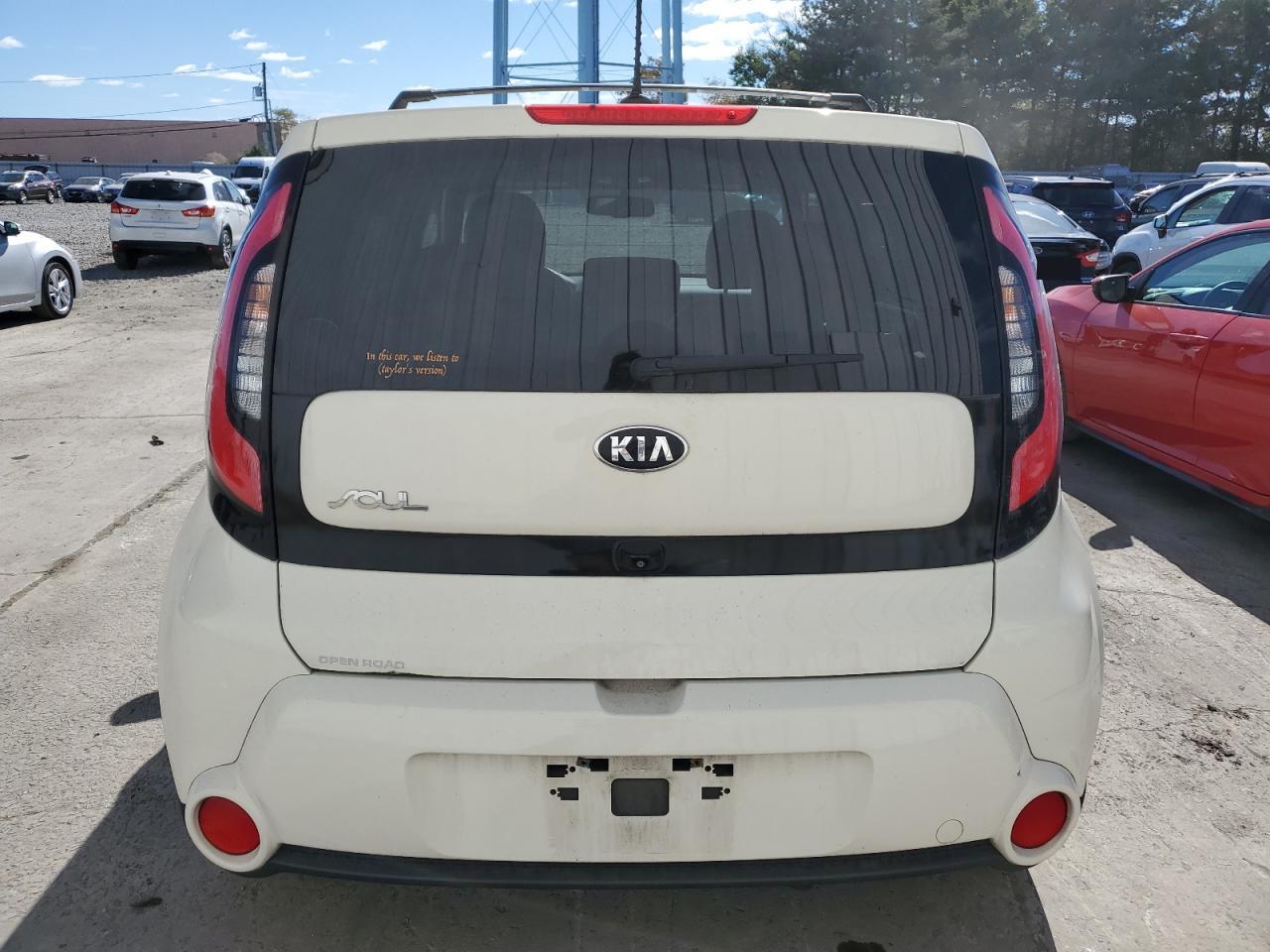 KNDJX3A51F7142725 2015 Kia Soul !