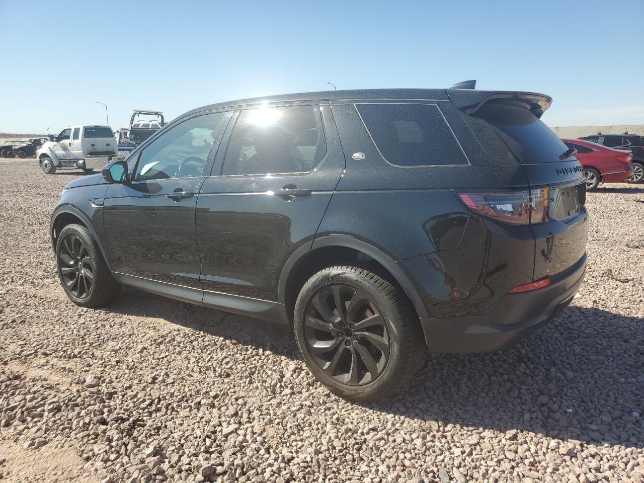 2022 Land Rover Discovery - Image 2