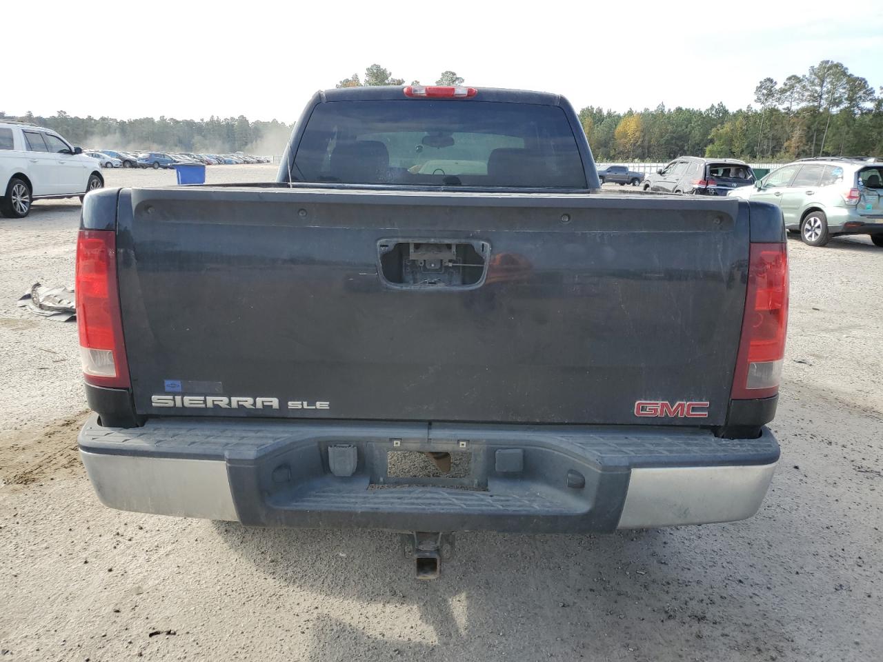 2009 GMC Sierra - Image 6