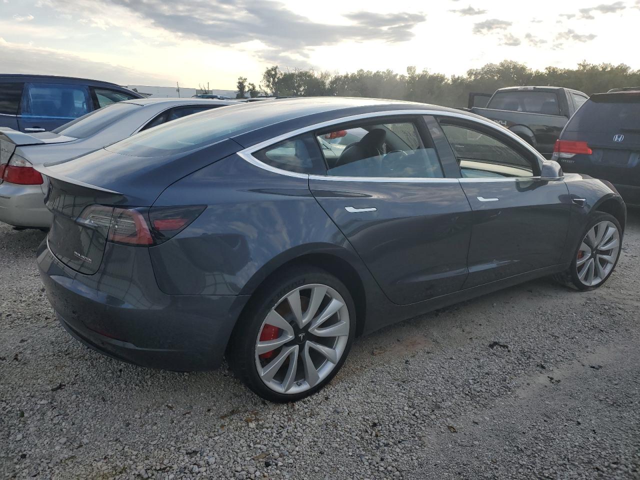 2018 Tesla Model 3 VIN: 5YJ3E1EB5JF105716 Lot: 76246344