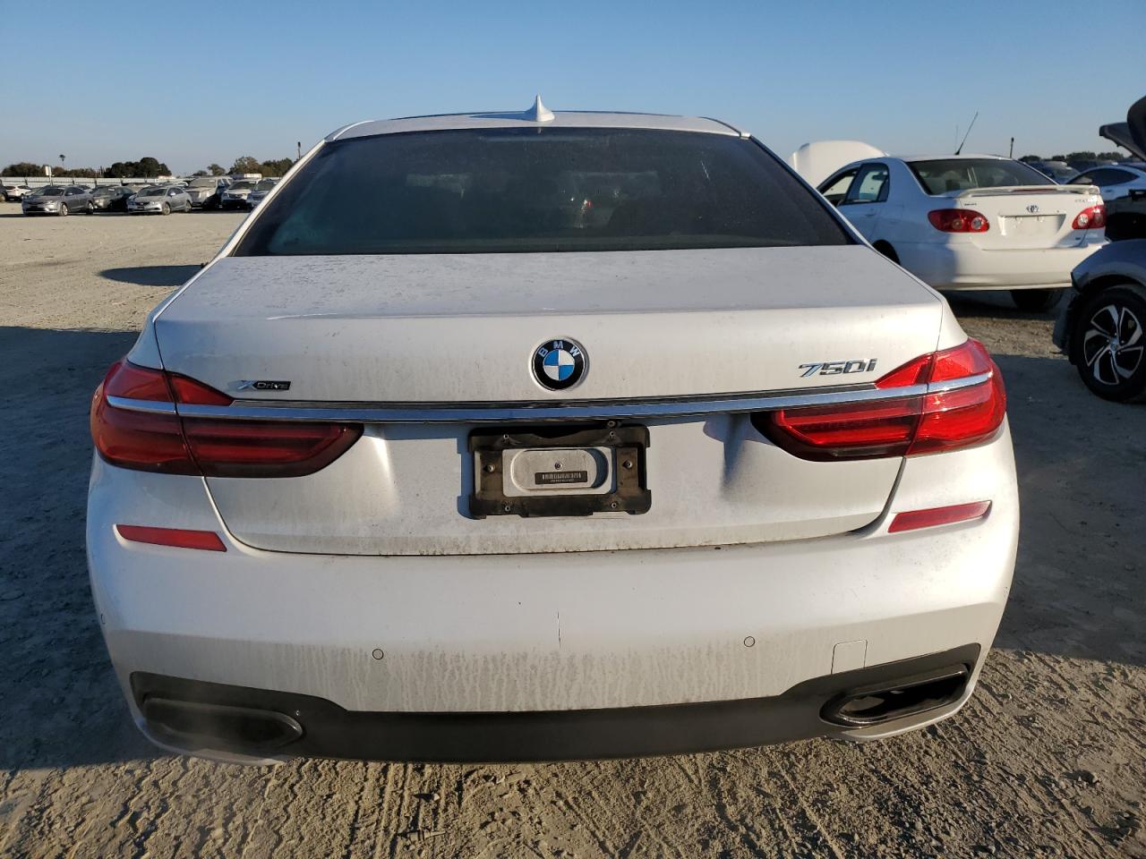 VIN WBA7F2C51GG418422 2016 BMW 7 SERIES no.6