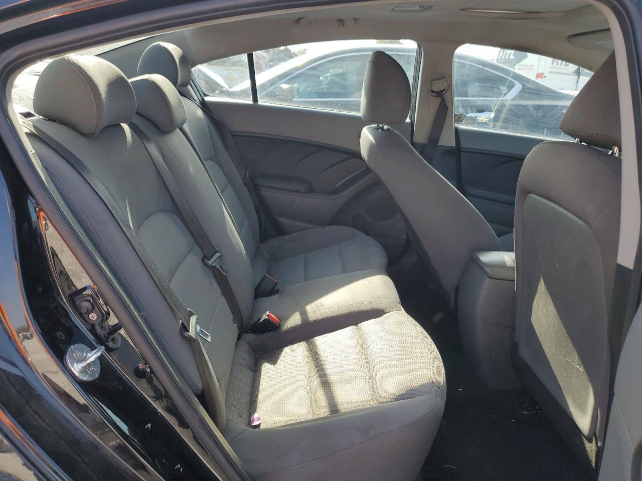 2017 Kia Forte - Image 10