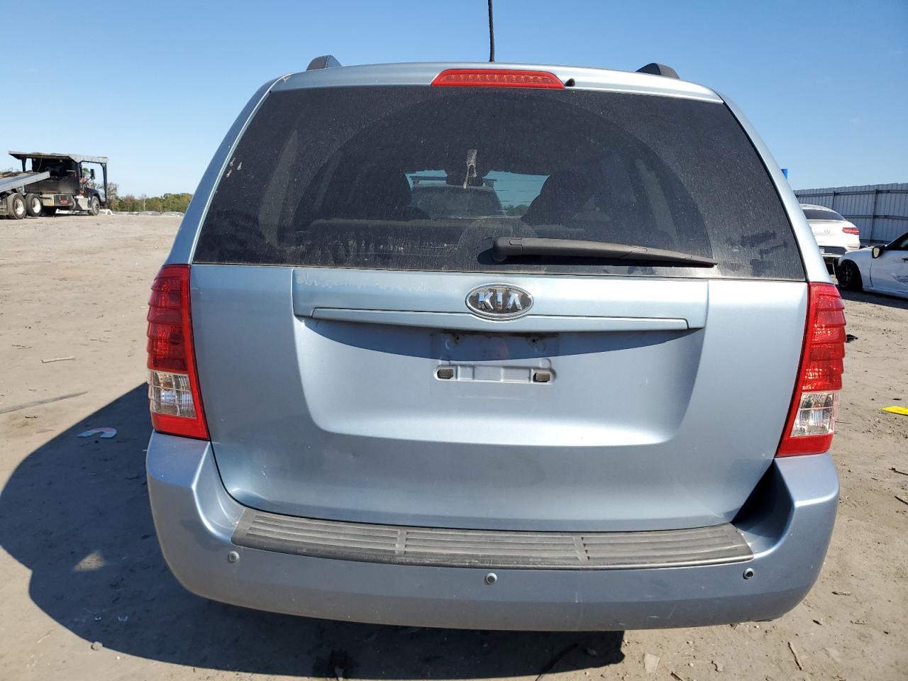 2011 Kia Sedona Lx VIN: KNDMG4C72B6401496 Lot: 76455084