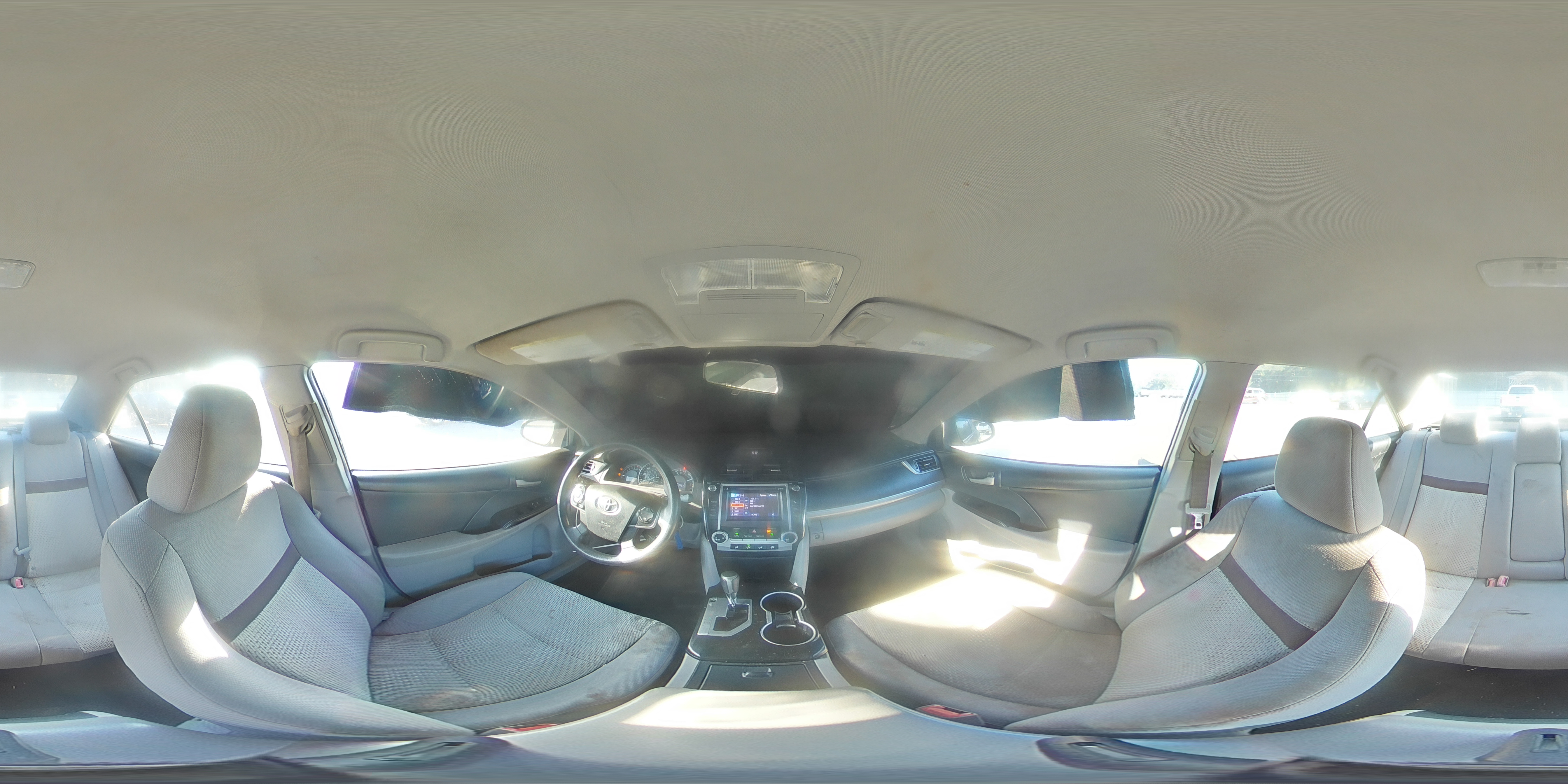2013 Toyota Camry - Image 12