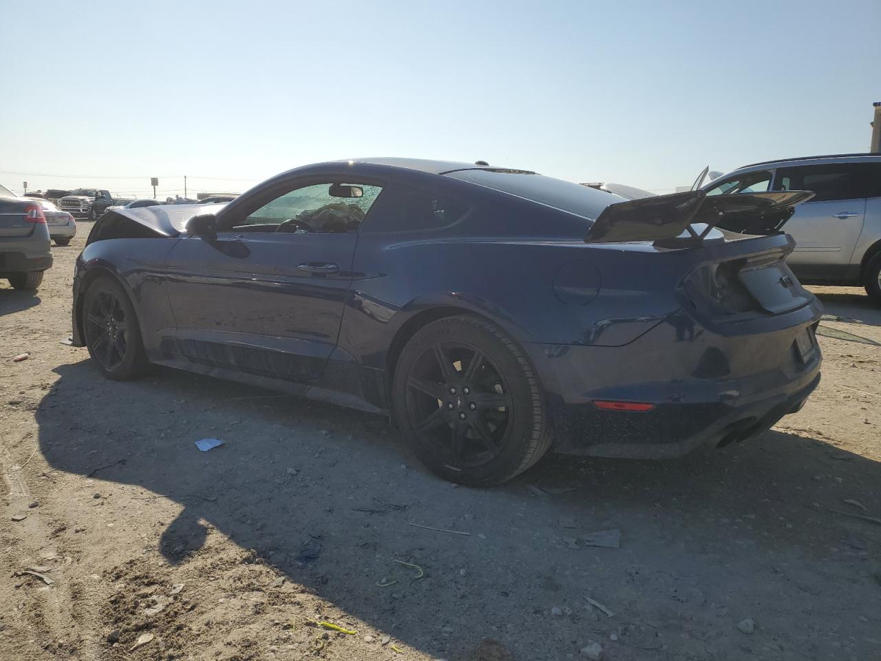 1FA6P8CF5J5173818 2018 FORD MUSTANG - Image 2