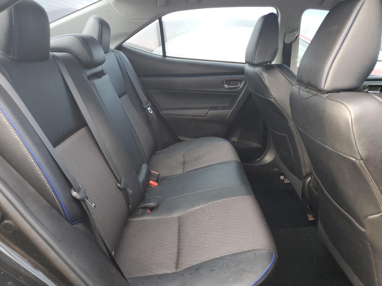 2018 Toyota Corolla - Image 10