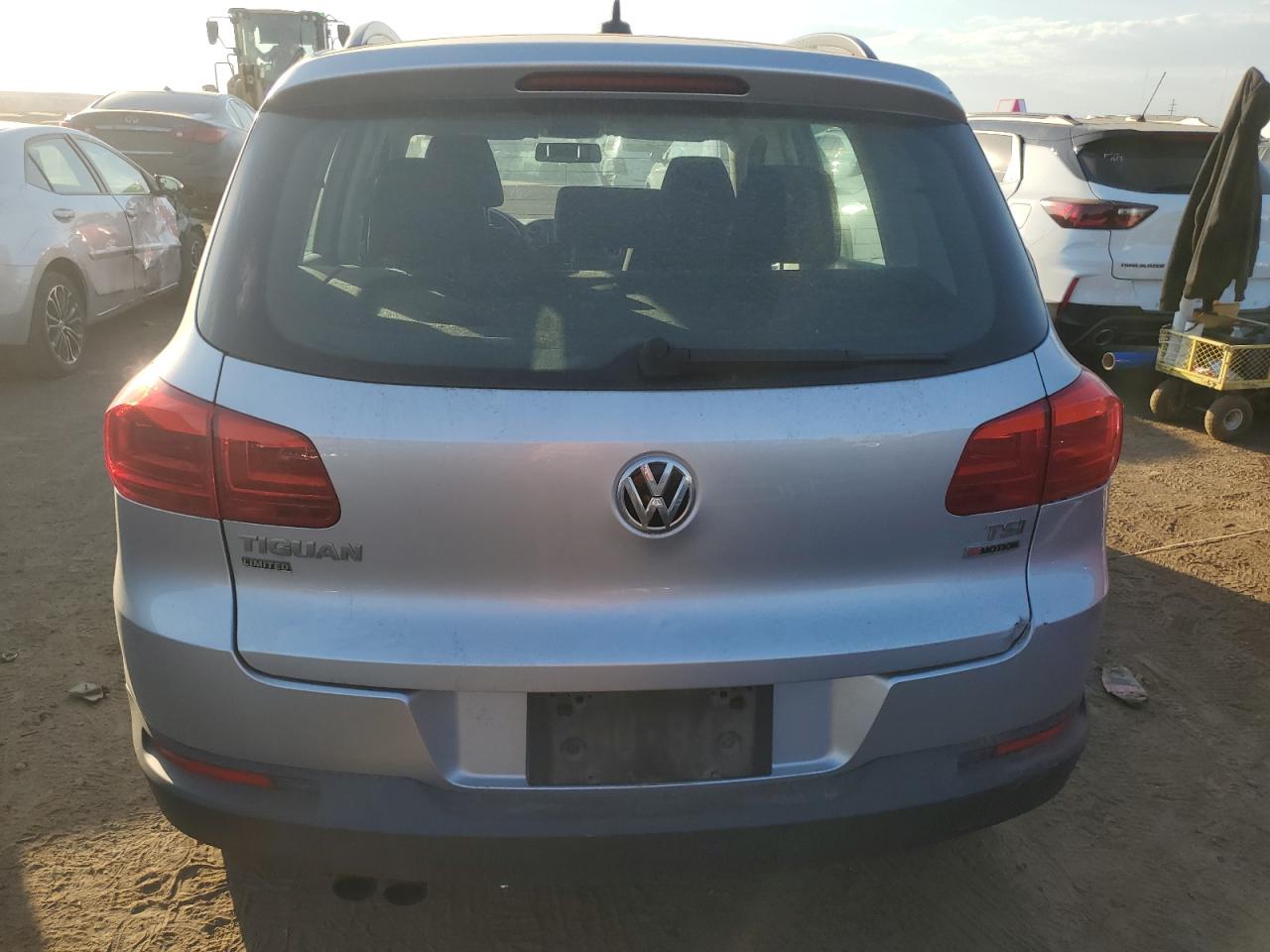 WVGBV7AXXHK050589 2017 Volkswagen Tiguan S