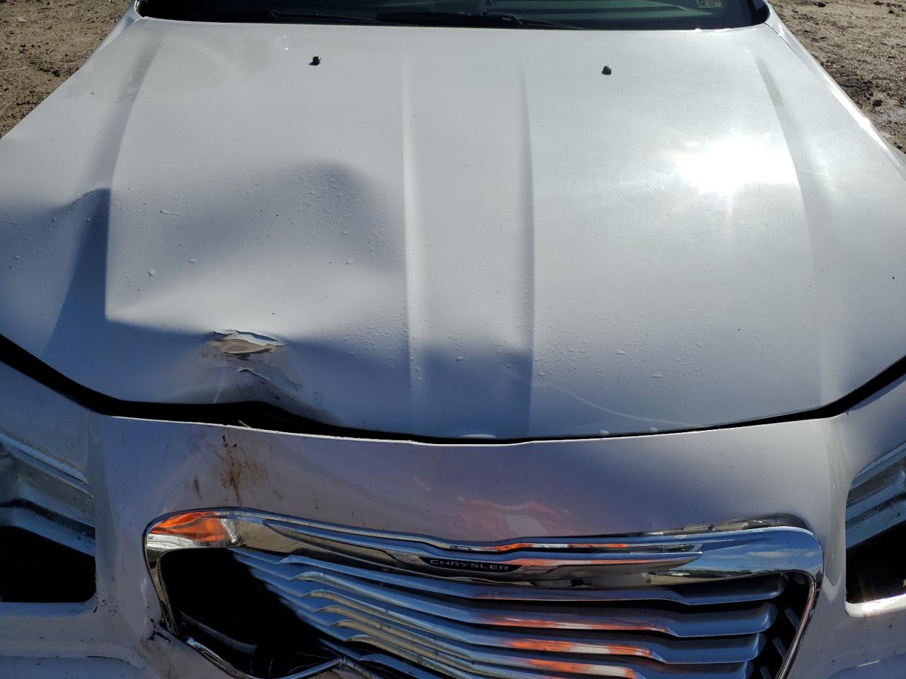 2014 Chrysler 300 - Image 12