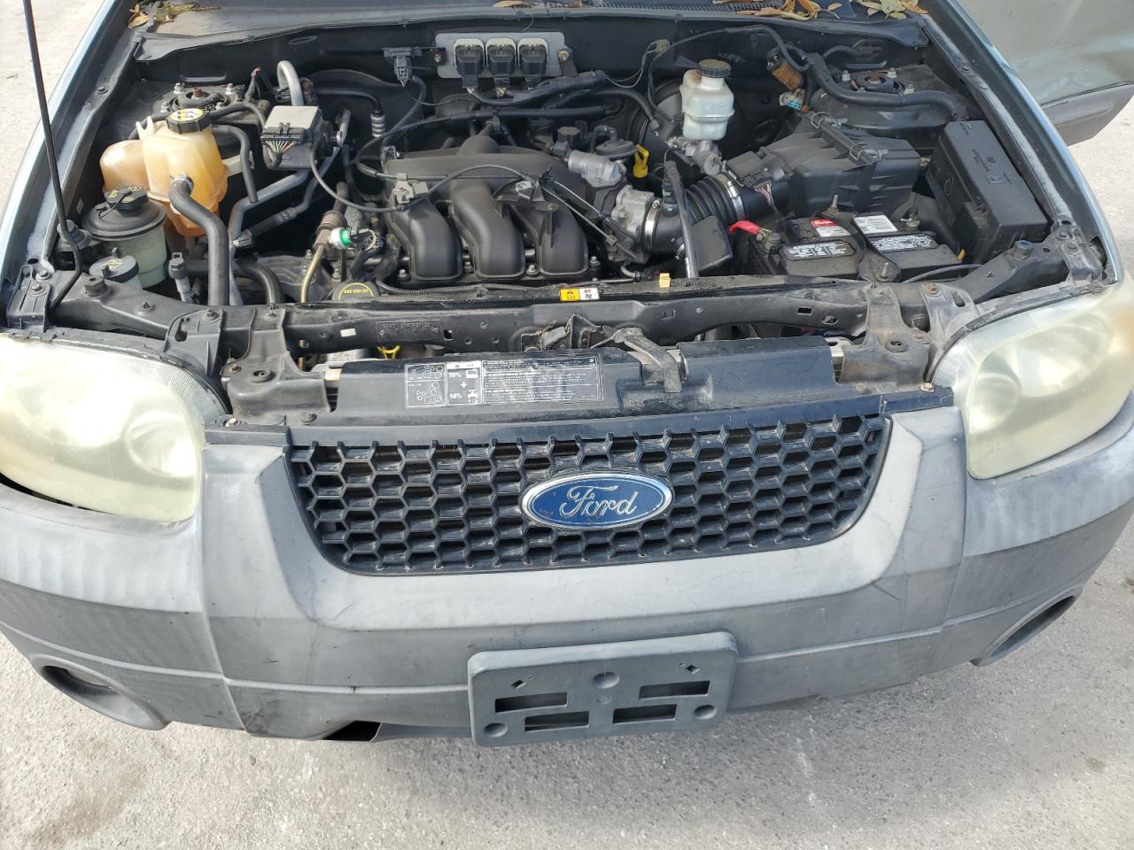 1FMYU03135KE33198 2005 Ford Escape Xlt