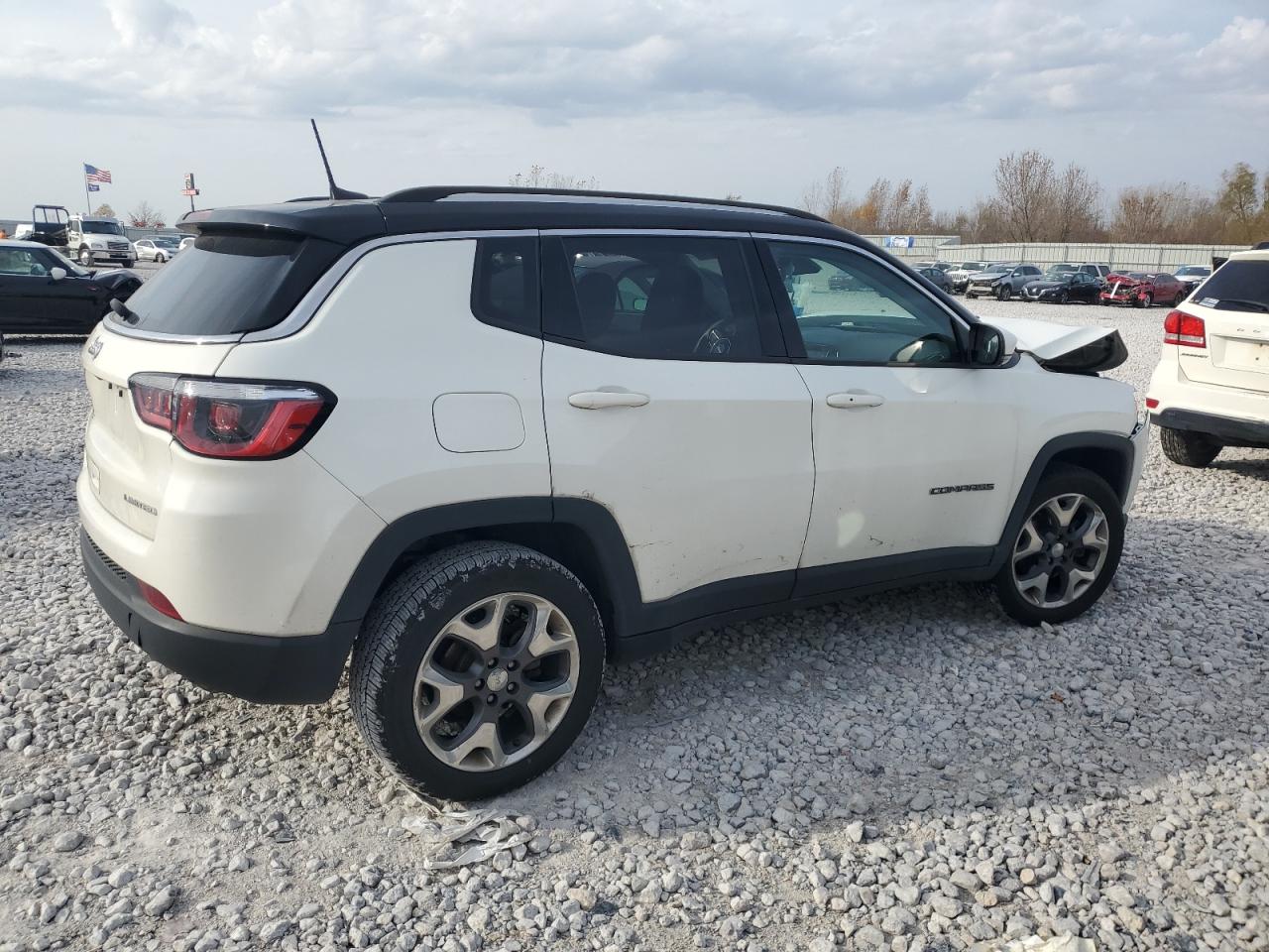 2018 Jeep Compass - Image 3