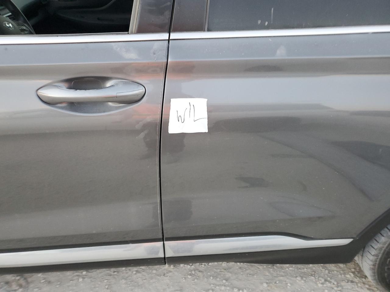 2019 Hyundai Santa Fe - Image 13