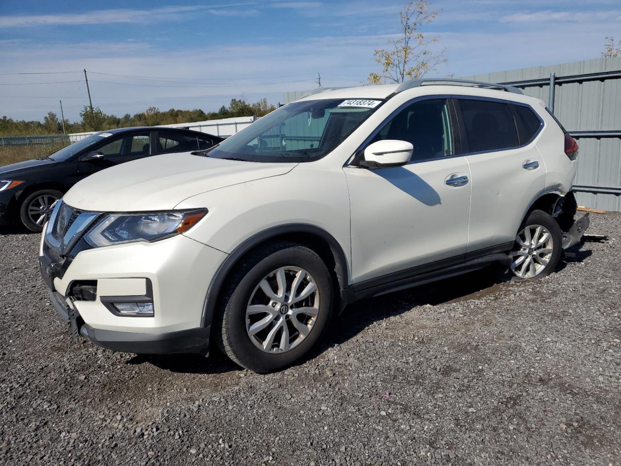 5N1AT2MT9HC844166 2017 NISSAN ROGUE - Image 1